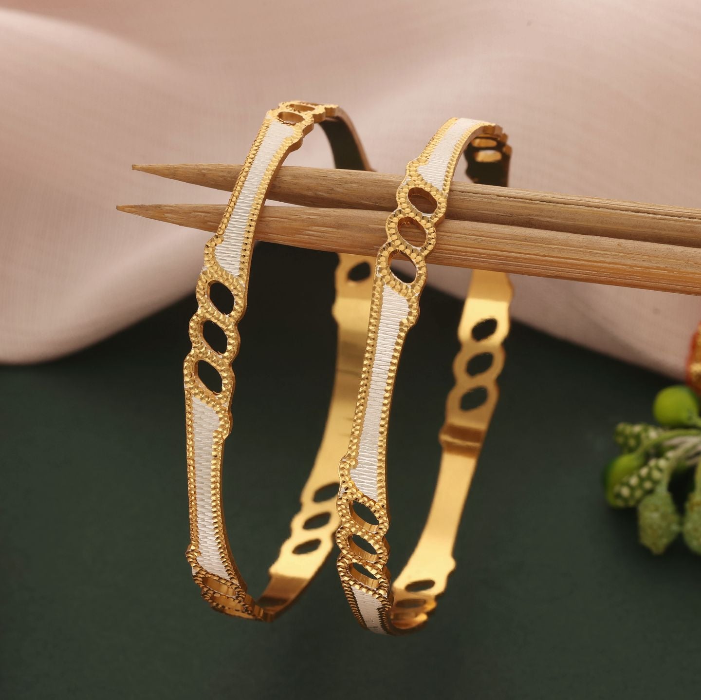 Alpana Raund Elegance Bangle